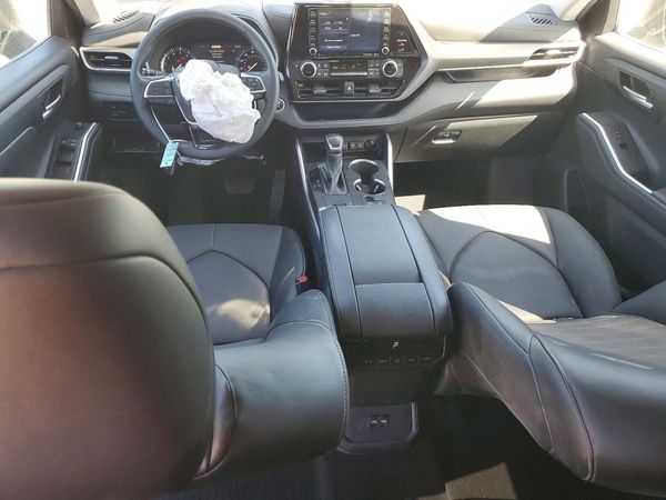 2021 TOYOTA HIGHLANDER