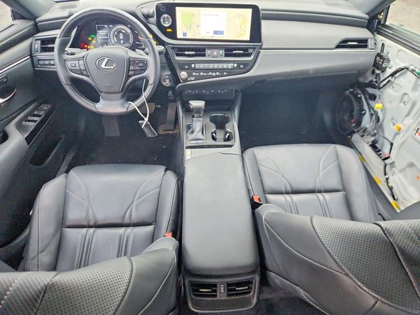 2023 LEXUS ES 300H
