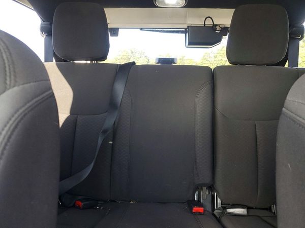2016 JEEP WRANGLER UNLIMITED Sport — SUVN