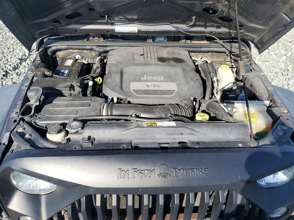 2016 JEEP WRANGLER UNLIMITED Sport — Engine bay