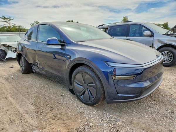 2026 TESLA MODEL Y