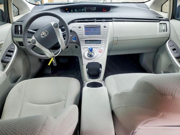 2012 TOYOTA PRIUS