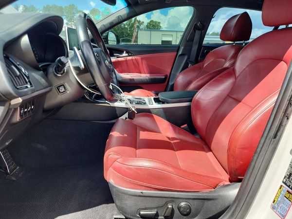 2021 KIA STINGER