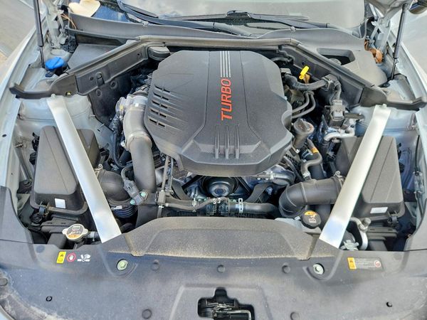 2021 KIA STINGER