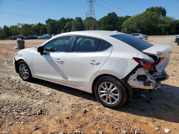 2015 MAZDA 3