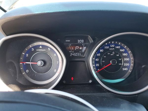 2016 HYUNDAI ELANTRA