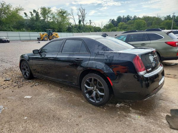 2022 CHRYSLER 300