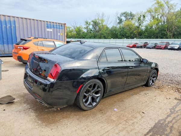 2022 CHRYSLER 300