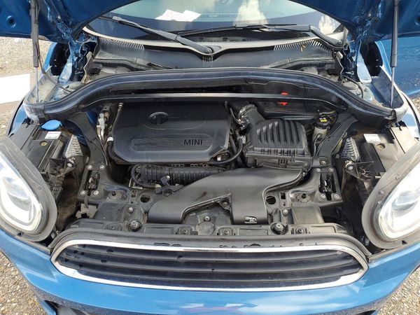2022 MINI COOPER — Engine bay