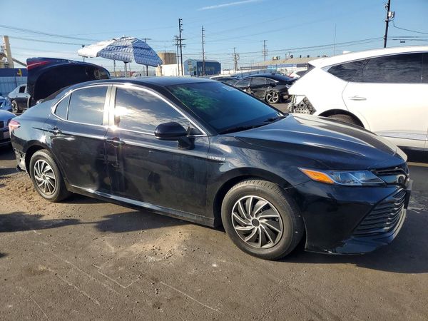 2018 TOYOTA CAMRY LE Hybrid