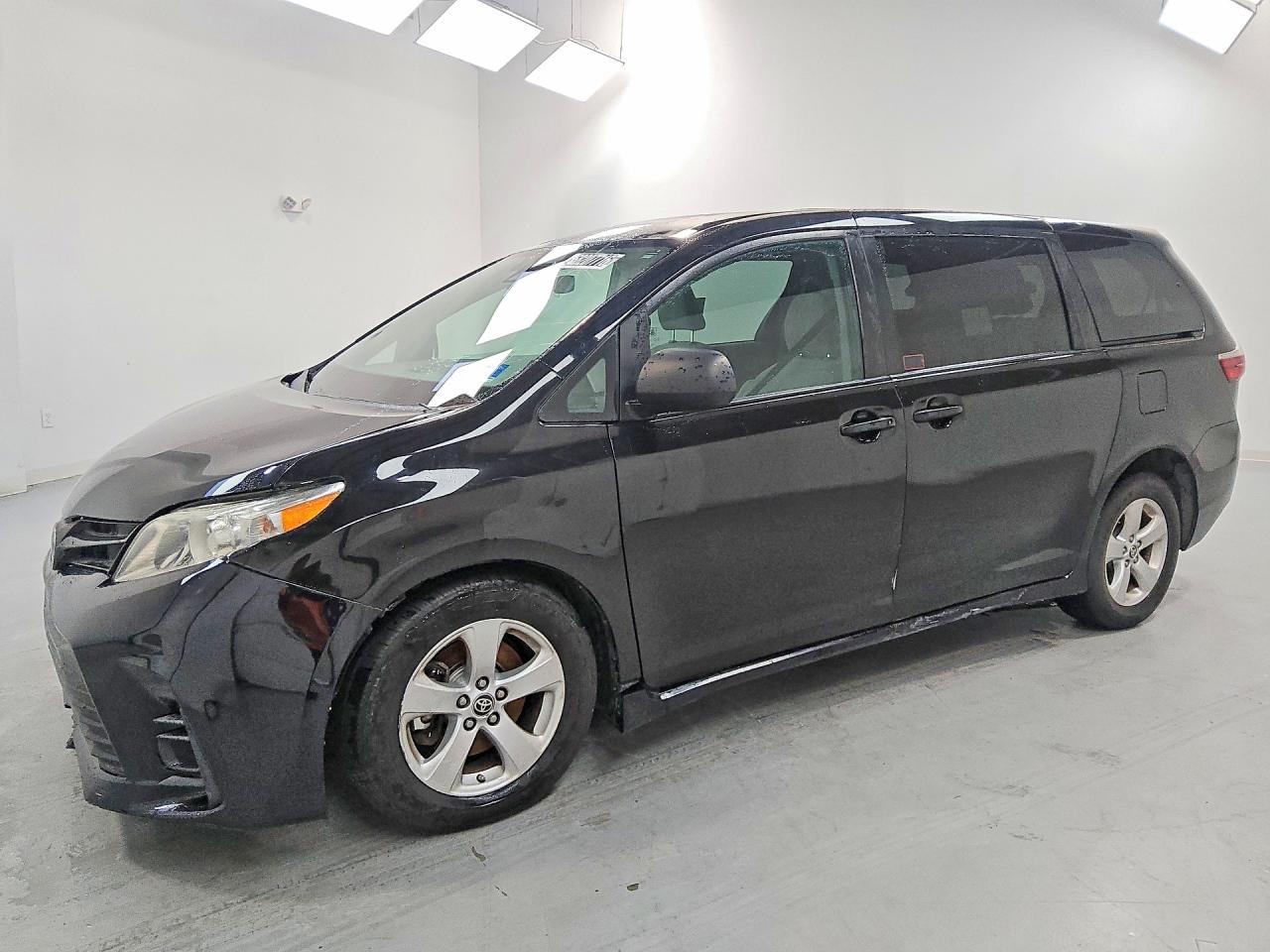 2020 TOYOTA SIENNA D grade — Front 3/4