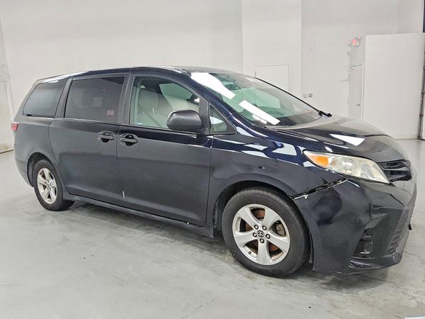 2020 TOYOTA SIENNA D grade — Passenger 3/4