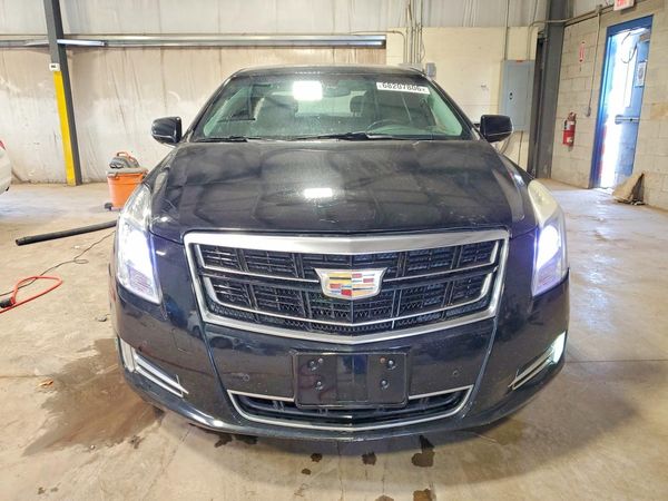 2017 CADILLAC XTS Luxury