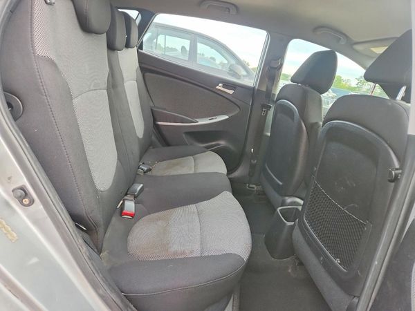 2012 HYUNDAI ACCENT GL (Middle-low grade)
