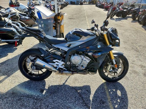 2016 BMW S 1000