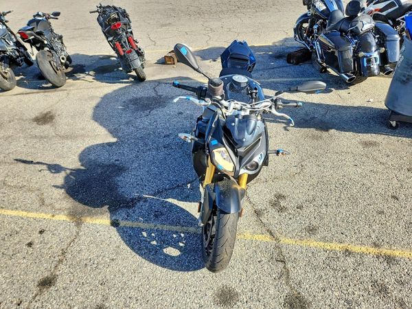 2016 BMW S 1000