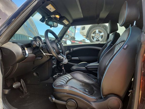 2013 MINI COOPER