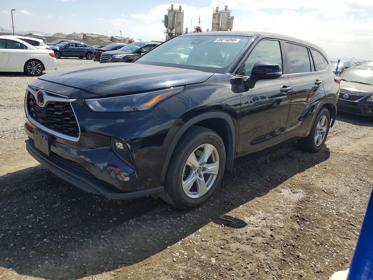 2024 TOYOTA HIGHLANDER — Front 3/4
