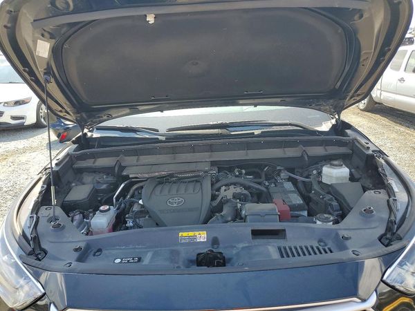 2024 TOYOTA HIGHLANDER — Engine bay
