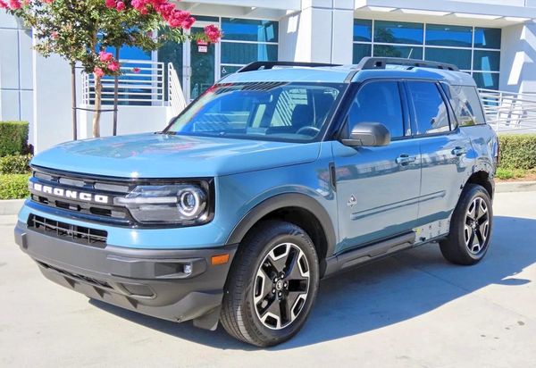 2023 FORD BRONCO Outer Banks