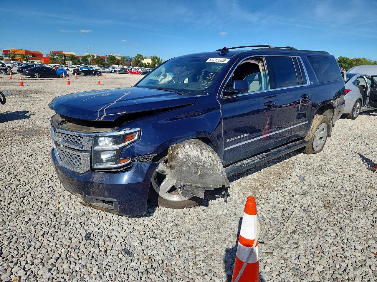 2018 CHEVROLET SUBURBAN LT — Front 3/4