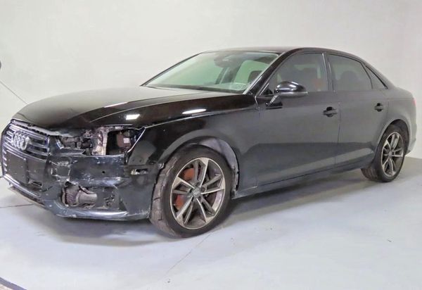 2019 AUDI A4 Premium, Titanium