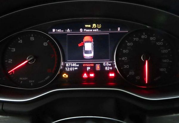 2019 AUDI A4 Premium, Titanium