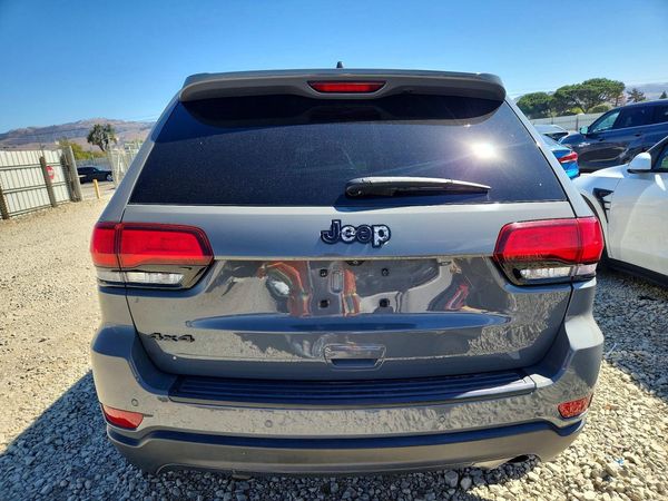 2019 JEEP GRAND CHEROKEE Laredo — DIRR