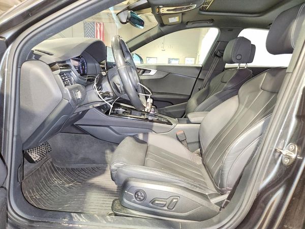 2020 AUDI A4 quattro Premium Plus