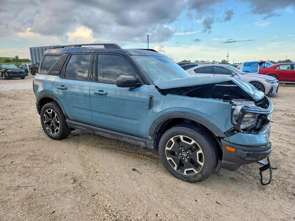 2021 FORD BRONCO Outer Banks — Passenger 3/4