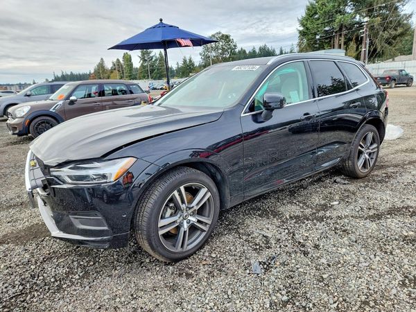 2018 VOLVO XC60 — Front 3/4