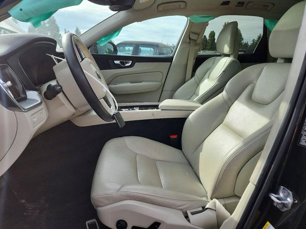 2018 VOLVO XC60 — DENT