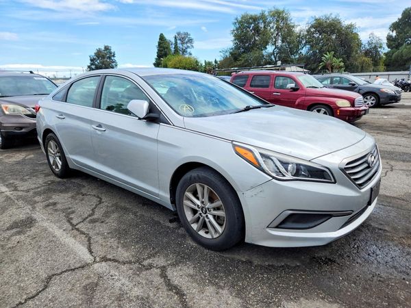 2017 HYUNDAI SONATA SE, Eco — Passenger 3/4