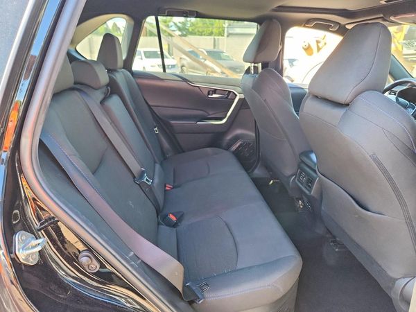 2022 TOYOTA RAV4 SE