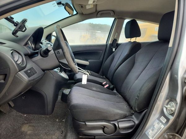 2014 MAZDA MAZDA2 — DENT