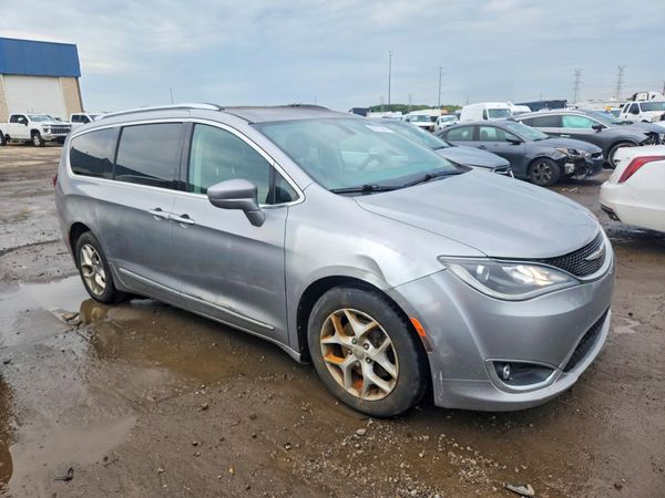 2017 CHRYSLER PACIFICA Touring L Plus
