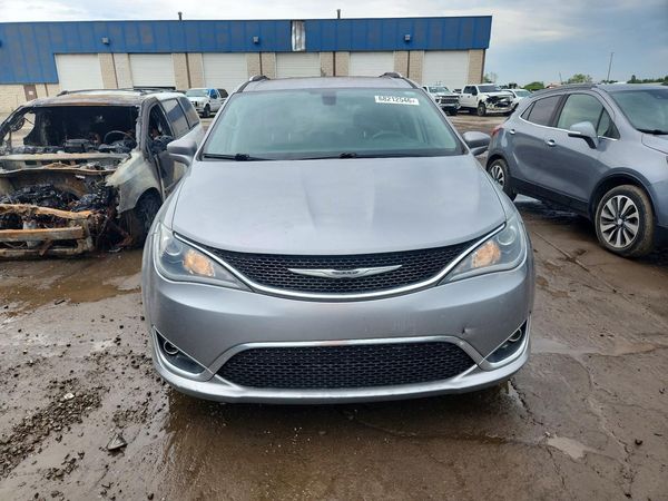 2017 CHRYSLER PACIFICA Touring L Plus