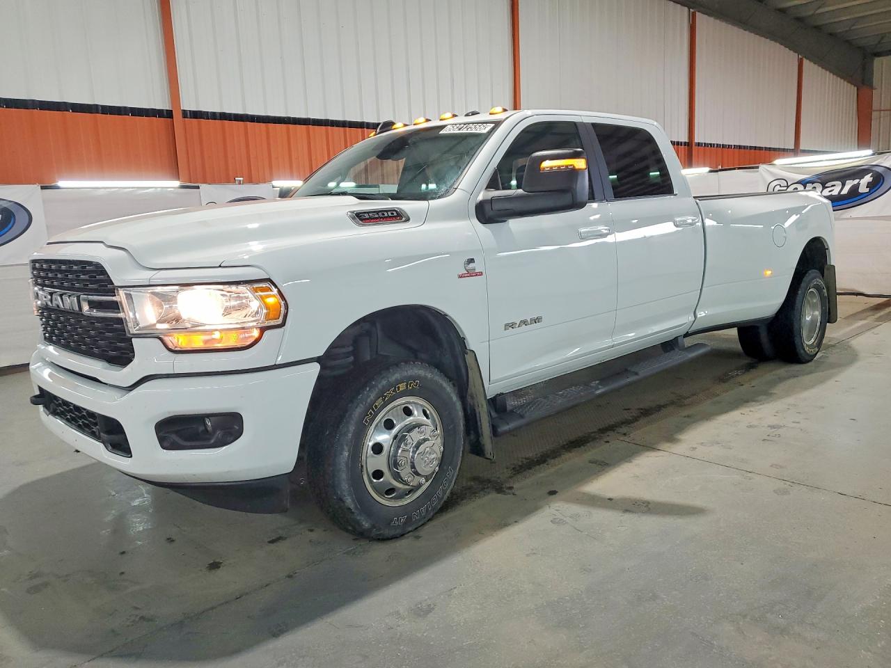 2024 RAM 3500 Big Horn — Front 3/4