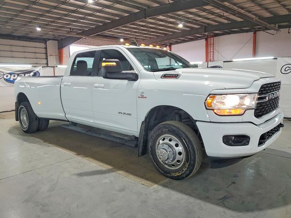 2024 RAM 3500 Big Horn — Passenger 3/4