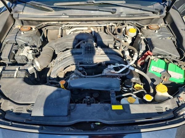 2018 SUBARU CROSSTREK Premium — Engine bay