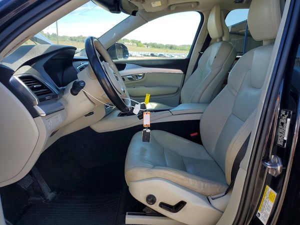 2016 VOLVO XC90