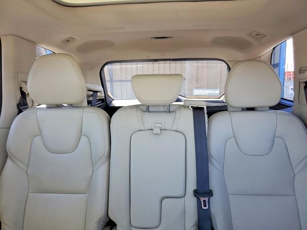 2016 VOLVO XC90