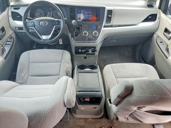 2015 TOYOTA SIENNA — CKPT