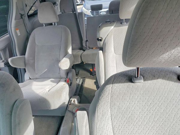 2015 TOYOTA SIENNA — SUVN