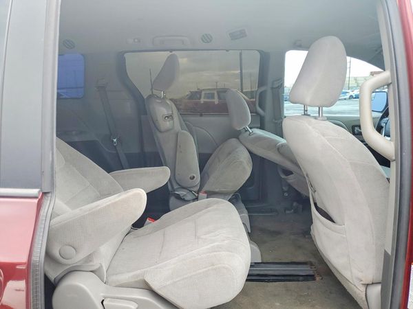 2015 TOYOTA SIENNA — PSRS