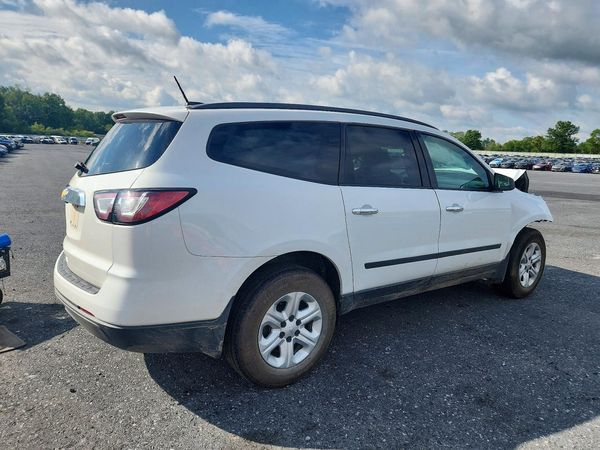 2017 CHEVROLET TRAVERSE LS