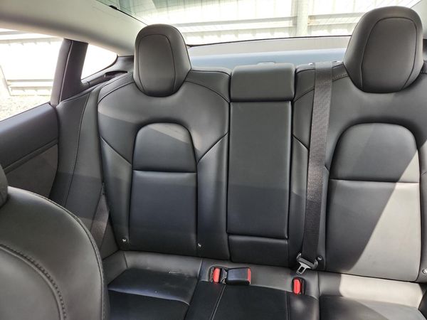 2018 TESLA MODEL 3 — SUVN