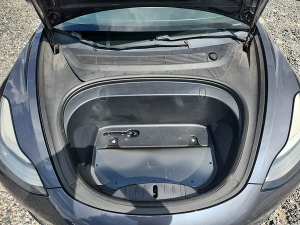 2018 TESLA MODEL 3 — Engine bay