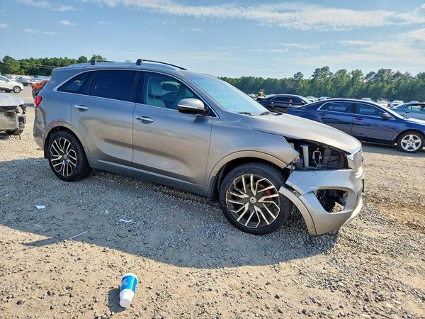 2017 KIA SORENTO — Passenger 3/4