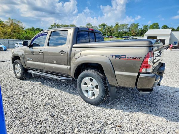 2015 TOYOTA TACOMA Delux Grade